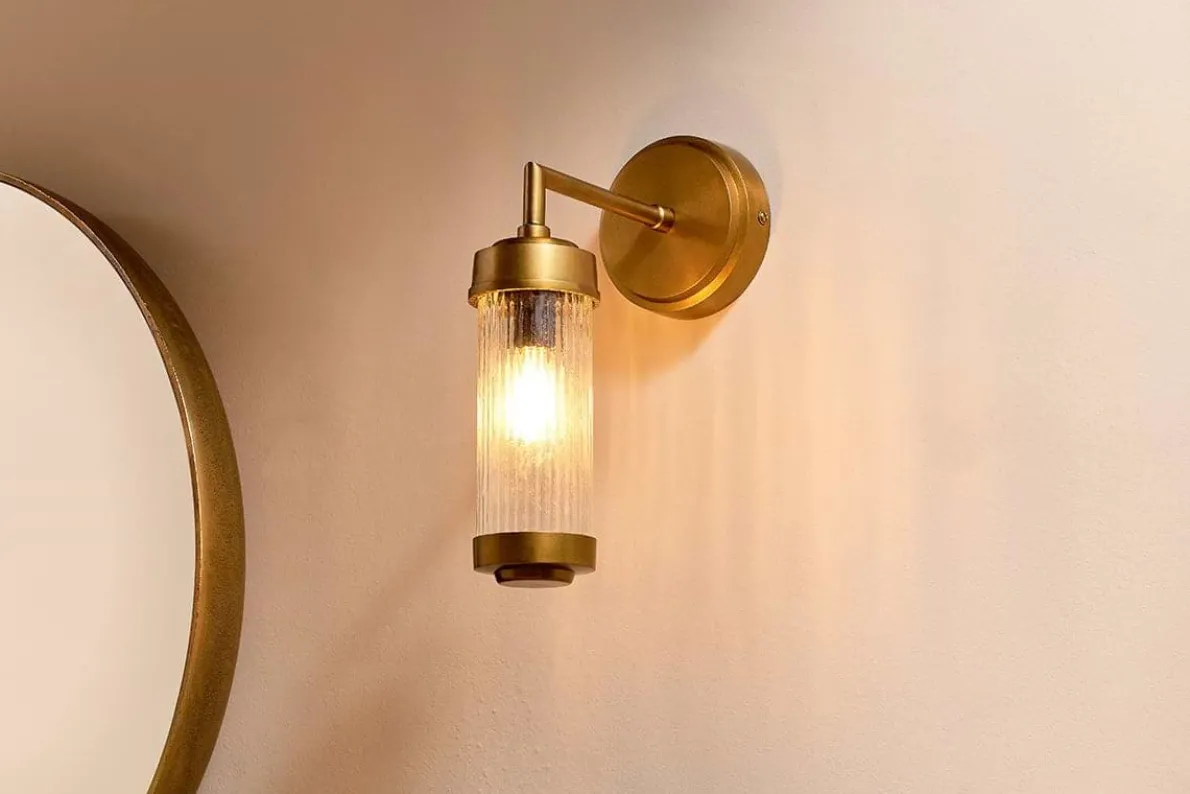 Akurdi Bathroom Single Wall Lamp