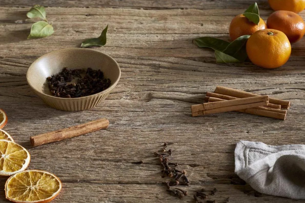 Mandarin & Clove Reed Diffuser