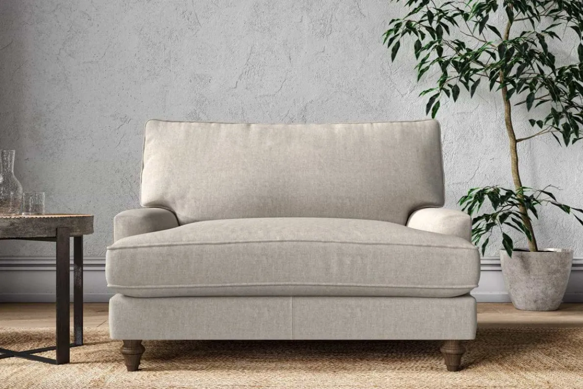Marri Love Seat