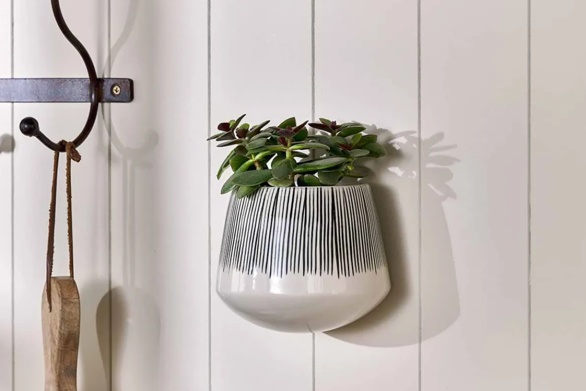 Matamba Ceramic Wall Hung Planter - Black Lines