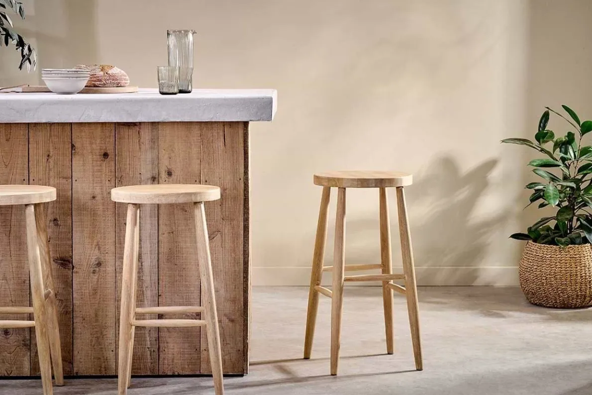 Mengwi Mango Wood Round Bar Stool - Natural