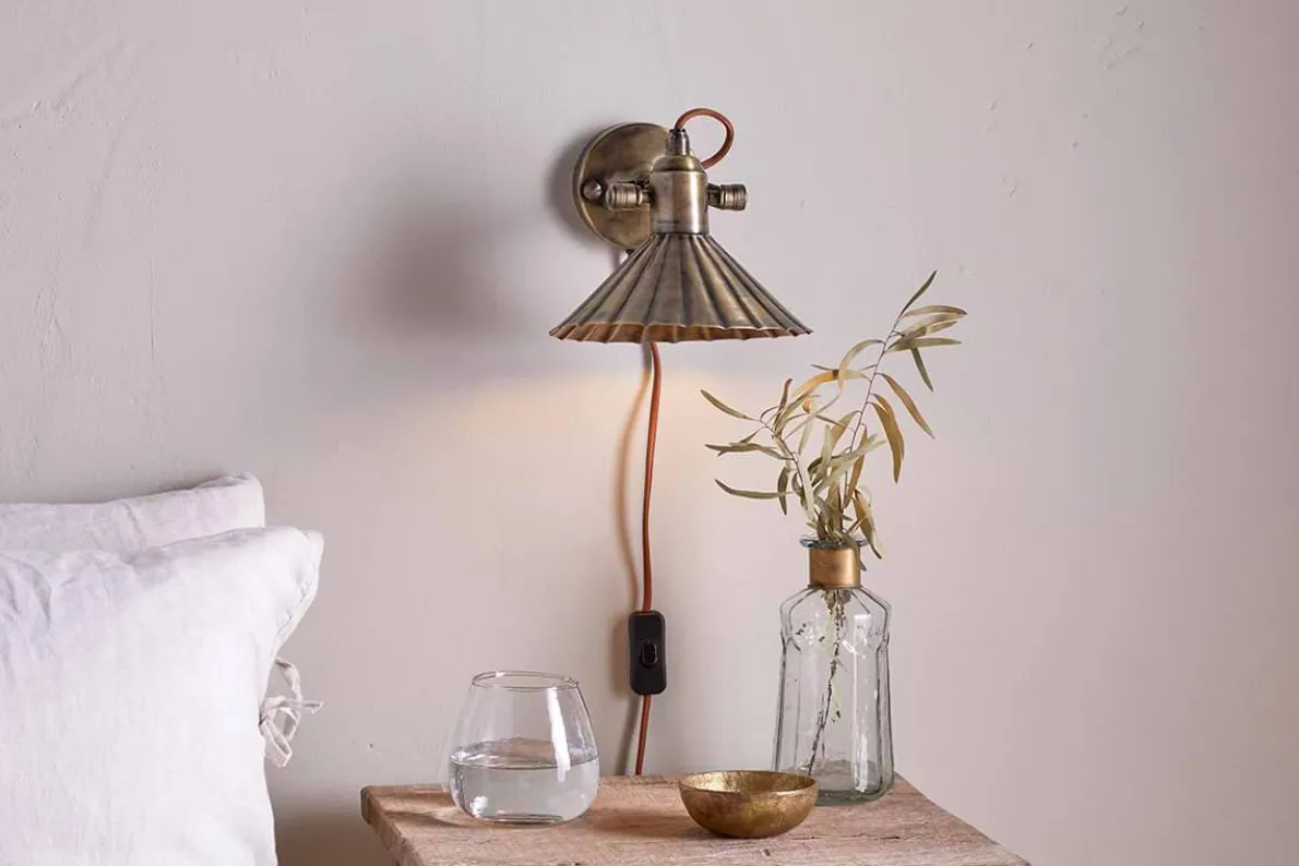 Moti Wall Lamp - Antique Brass