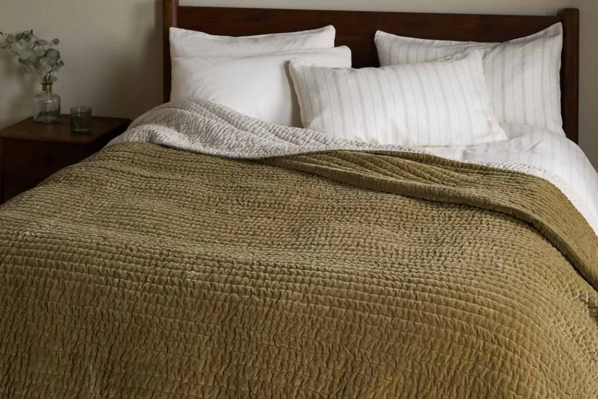 Nidra Velvet & Linen Bed Quilt - Moss