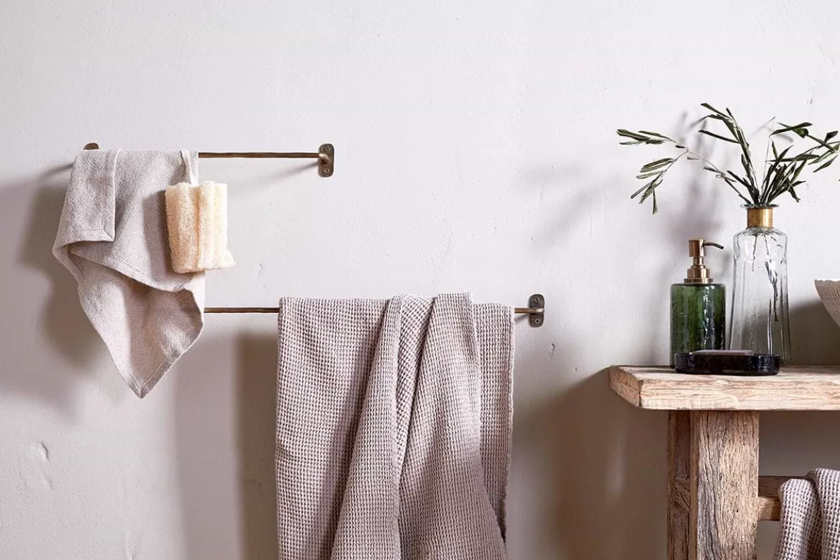 Olani Bathroom Hanging Rail - Antique Brass