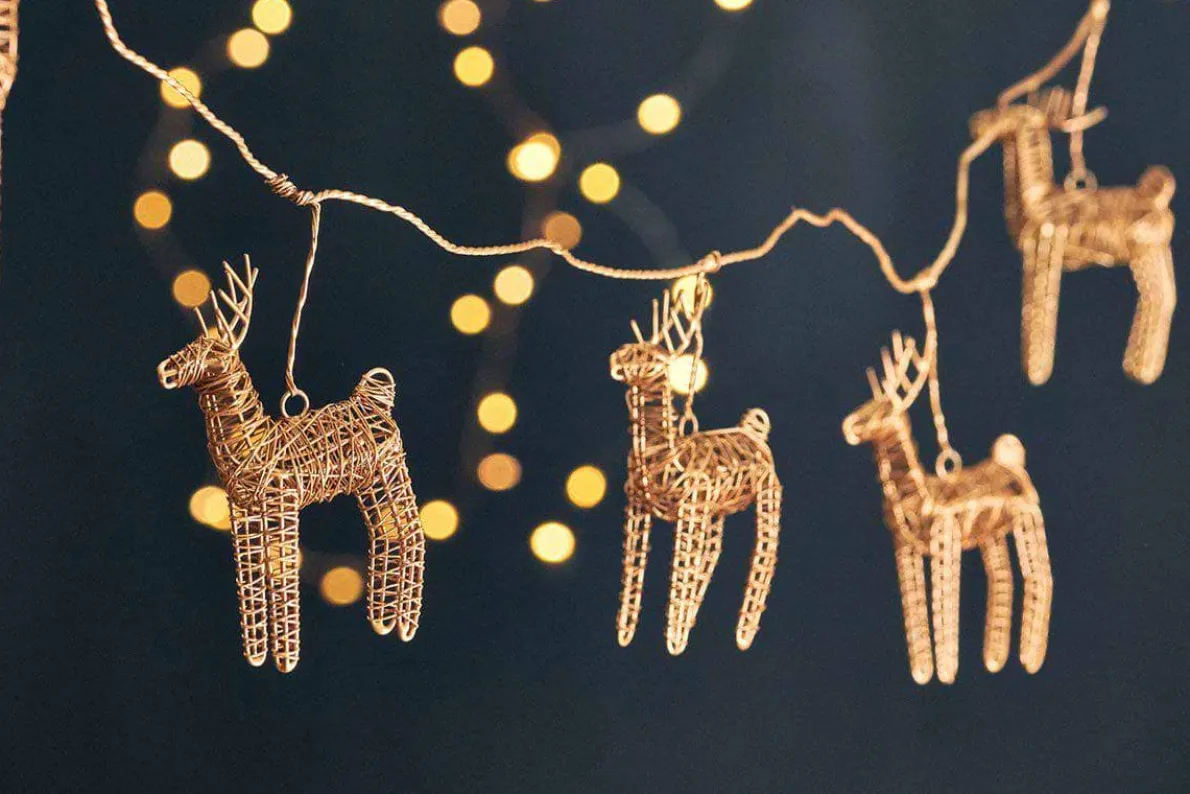 Ramya Wire Reindeer Garland