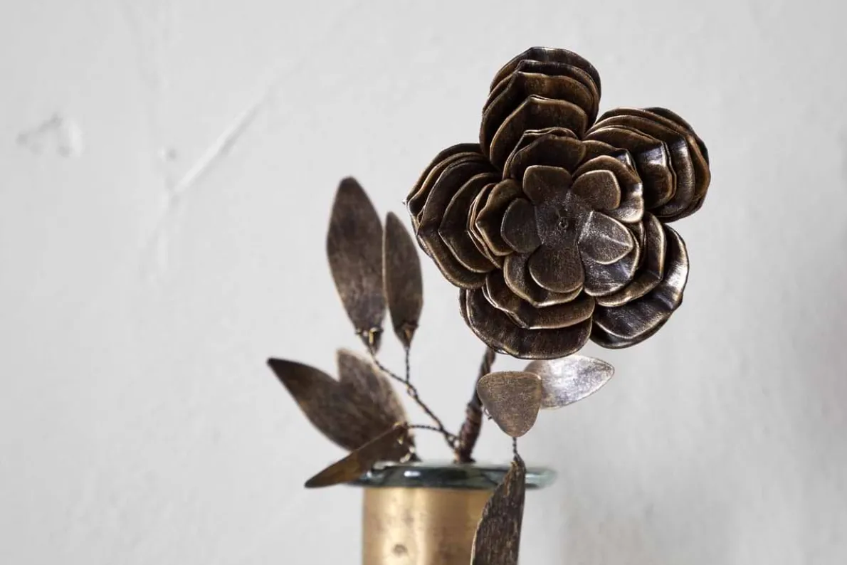 Svara Stem Rose - Antique Brass