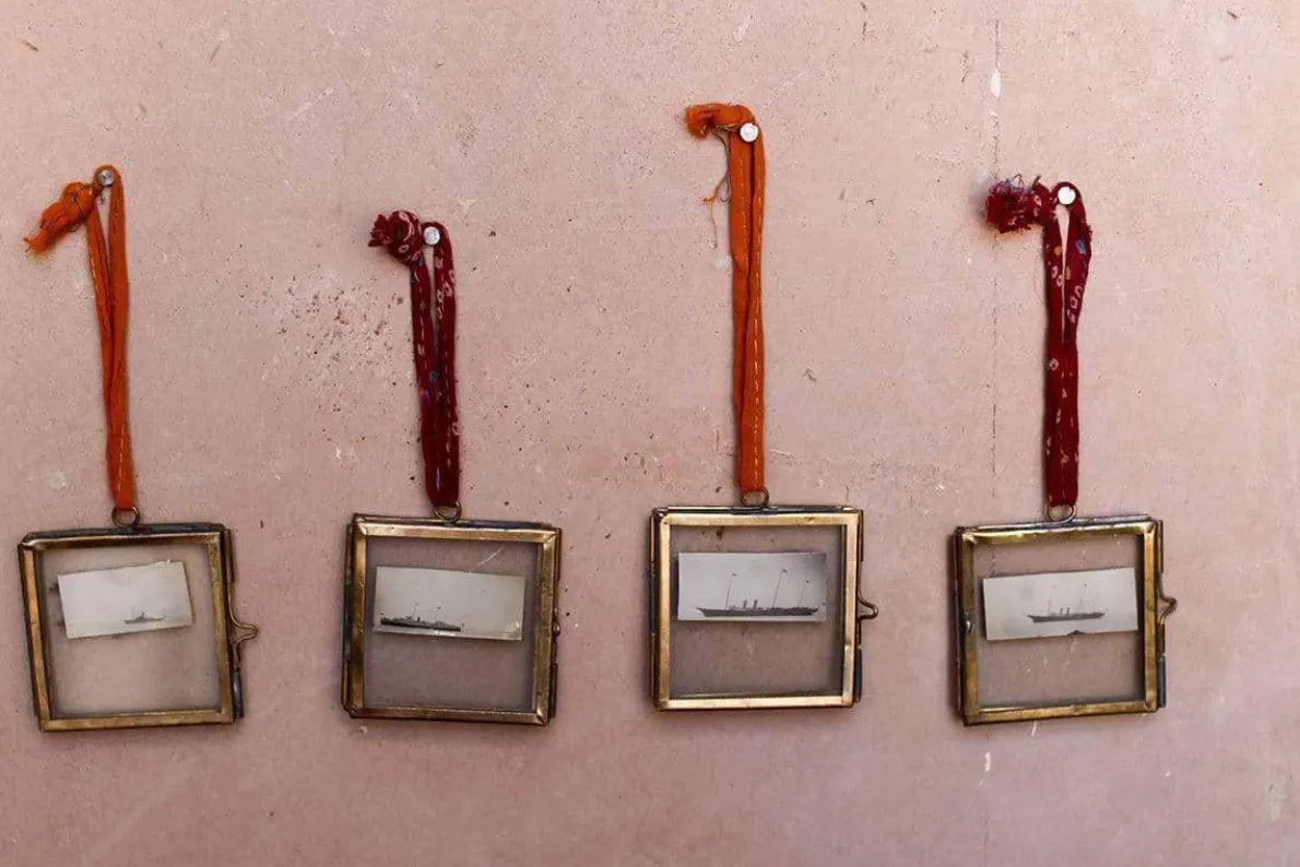 Tiny Kiko Frame Antique Brass (Set of 4)