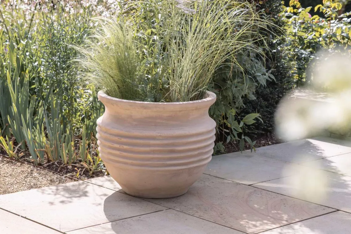 Ullu Terracotta Planter - Terracotta
