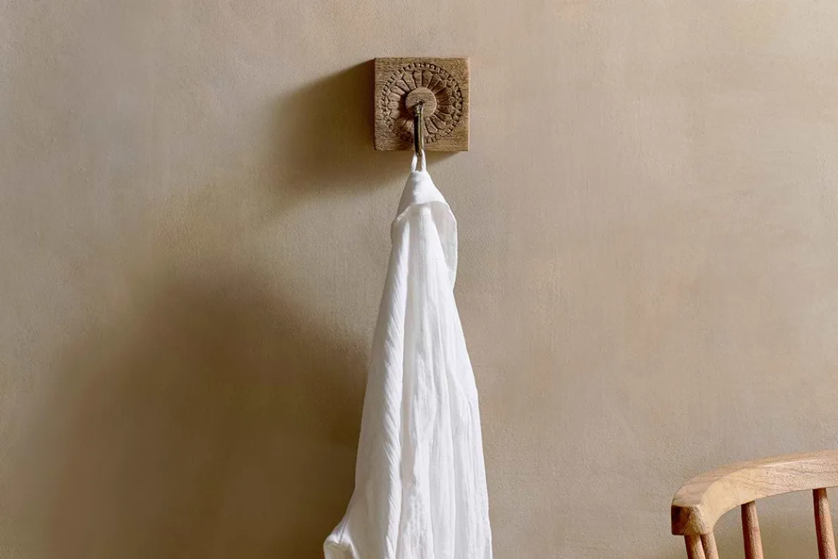 Veduru Mango Wood Carved Square Hook - Natural