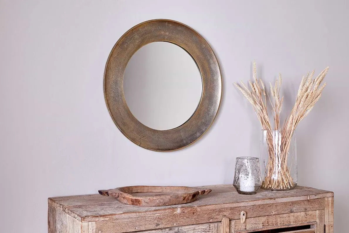 Yakira Mirror