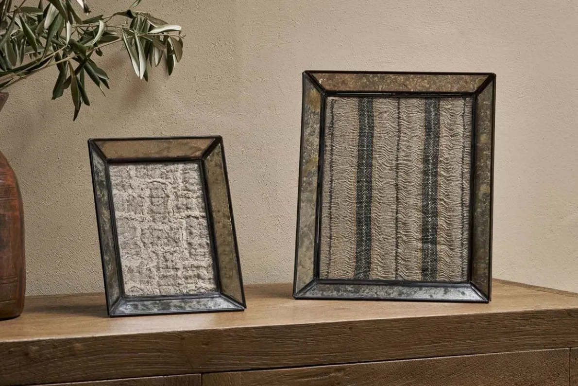 Yash Antique Glass & Iron Photoframe - Antique Black